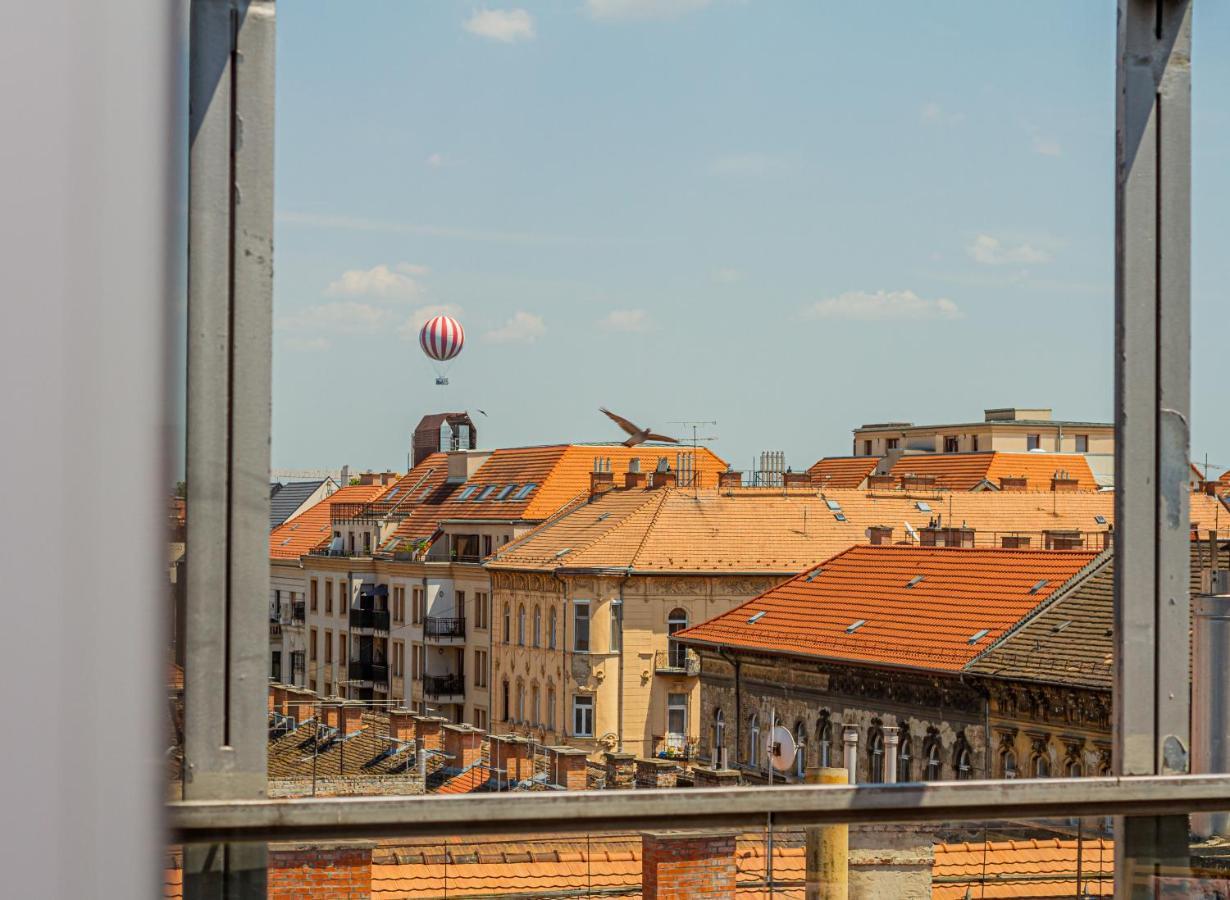 Luxury Apartment With Balcony In Downtown Budapest Kültér fotó
