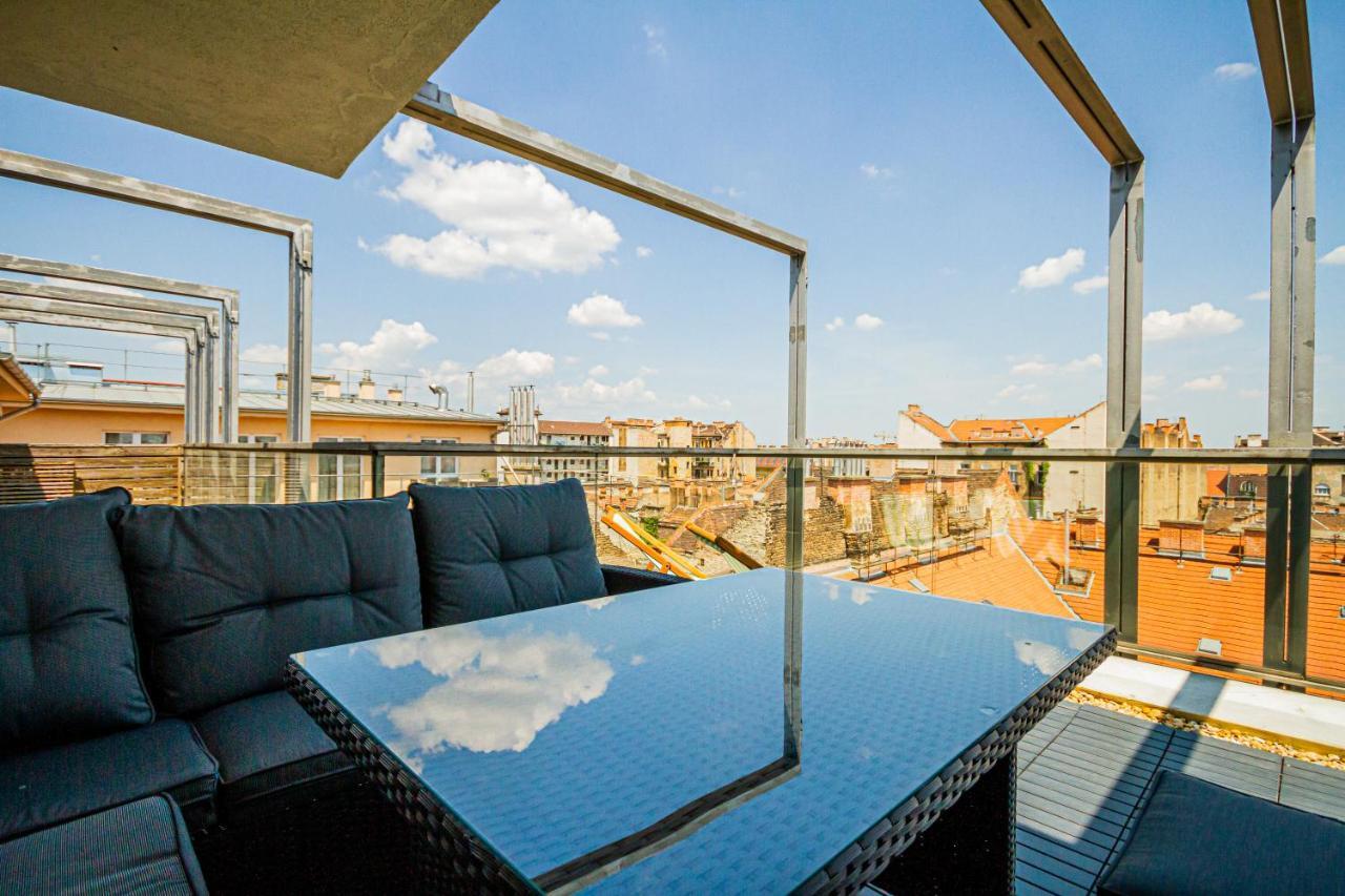 Luxury Apartment With Balcony In Downtown Budapest Kültér fotó